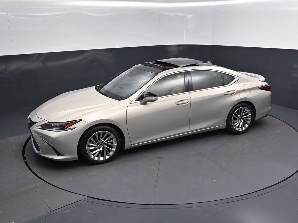 2022 Beige Metallic Lexus ES 350 Ultra Luxury FWD Sedan