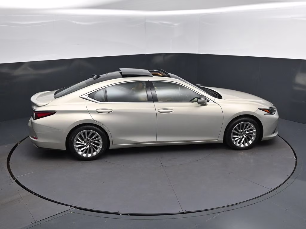 2022 Beige Metallic Lexus ES 350 Ultra Luxury FWD Sedan