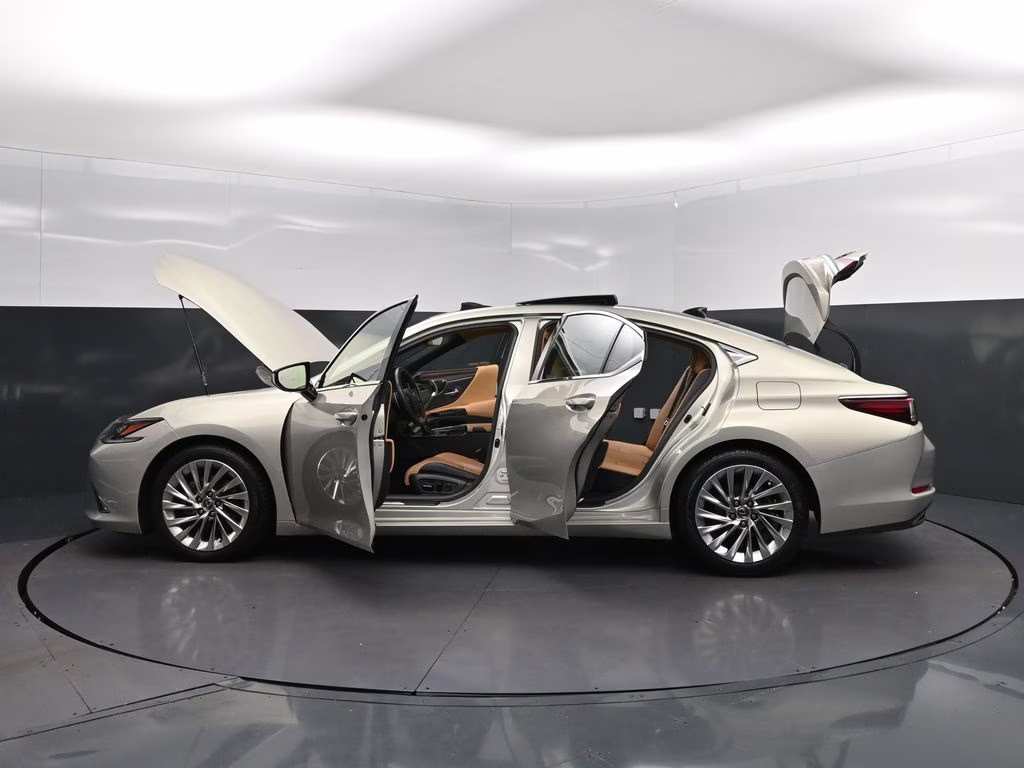 2022 Beige Metallic Lexus ES 350 Ultra Luxury FWD Sedan