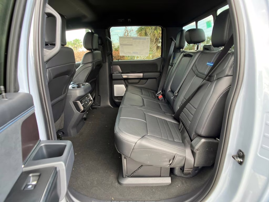 2026 Glacier Gray Metallic TriCoat Ford Super Duty F-350 SRW Platinum 4X4 Truck