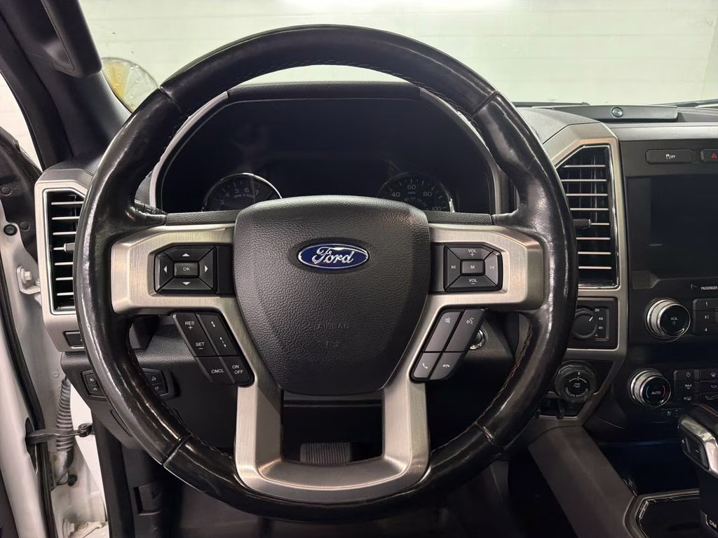 2020 Star White Metallic Tri-Coat Ford F-150 Platinum 4X4 Truck