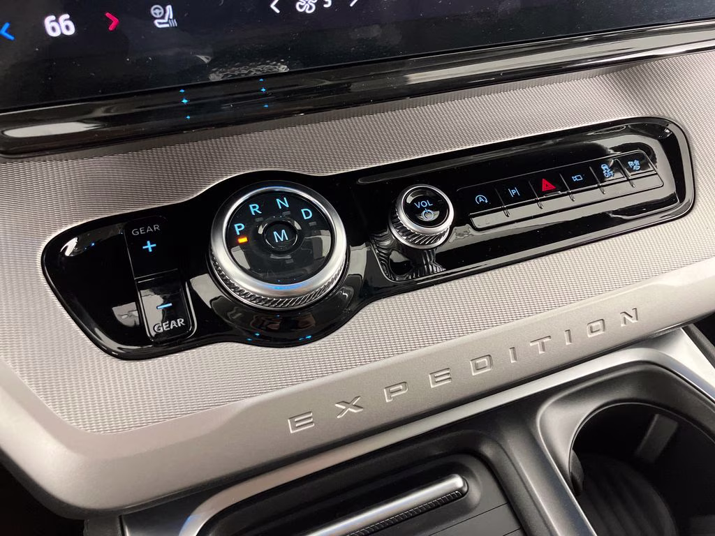 2026 Silver Metallic Ford Expedition Max Active RWD SUV