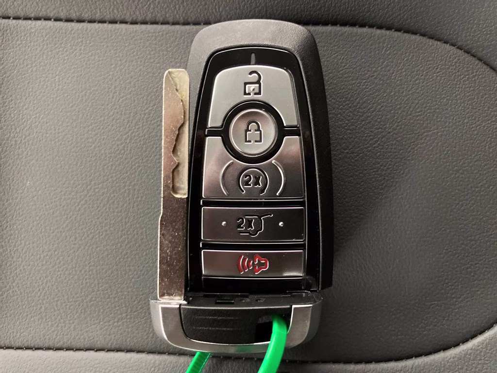 2026 Silver Metallic Ford Expedition Max Active RWD SUV