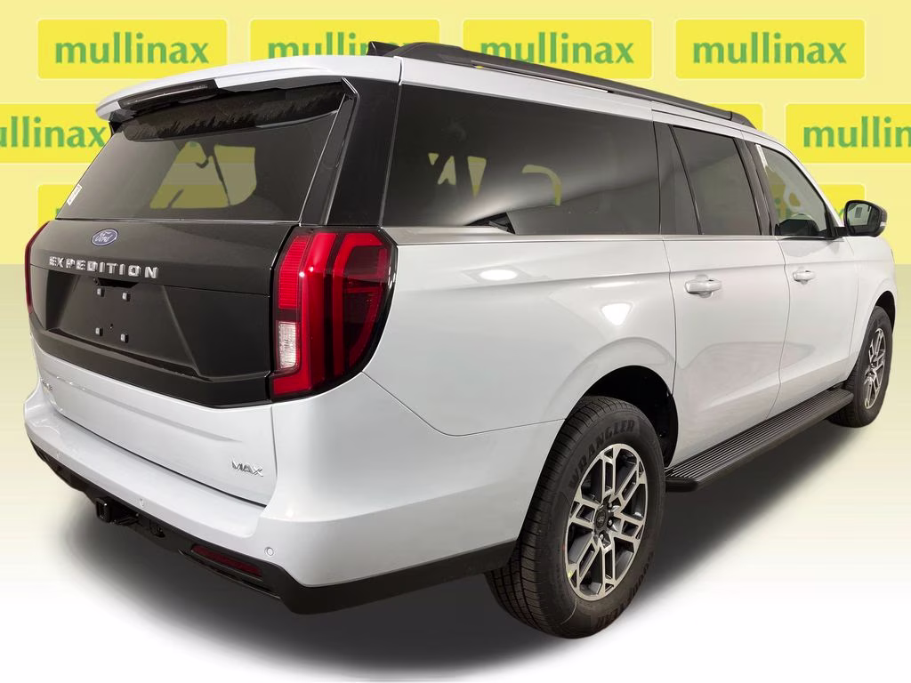 2026 Silver Metallic Ford Expedition Max Active RWD SUV