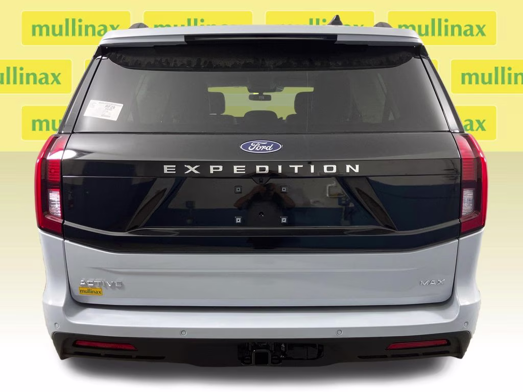 2026 Silver Metallic Ford Expedition Max Active RWD SUV