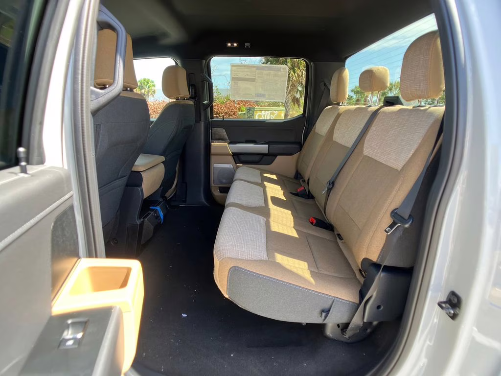 2026 Avalanche Ford Super Duty F-250 SRW XLT 4X4 Truck