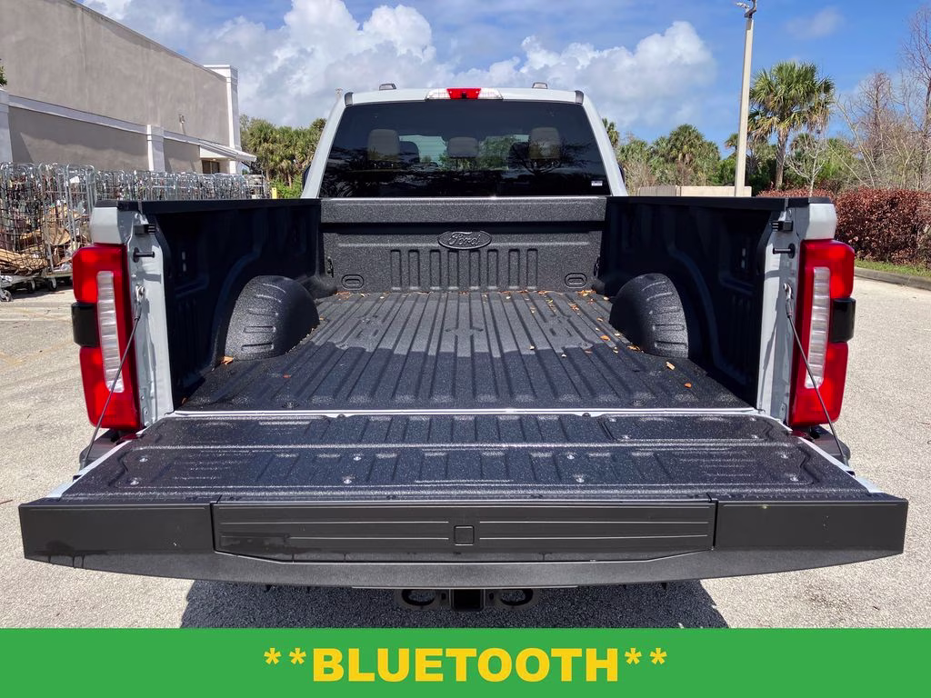 2026 Avalanche Ford Super Duty F-250 SRW XLT 4X4 Truck