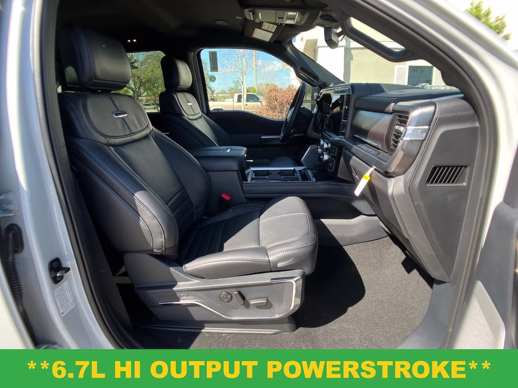 2026 Avalanche Ford Super Duty F-350 SRW Platinum 4X4 Truck