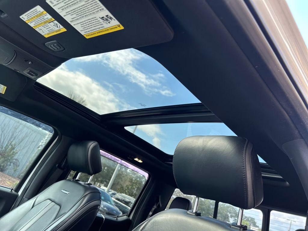 2020 Star White Metallic Tri-Coat Ford F-150 Platinum 4X4 Truck