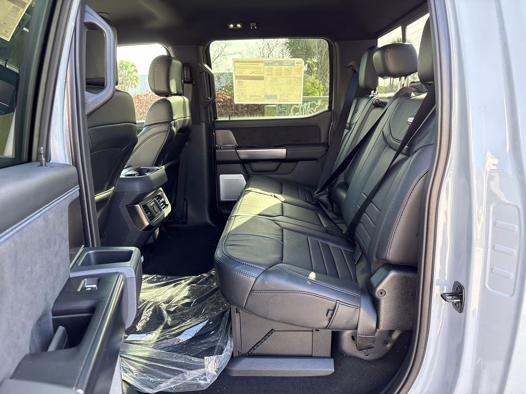 2026 Glacier Gray Metallic TriCoat Ford Super Duty F-350 SRW Platinum 4X4 Truck