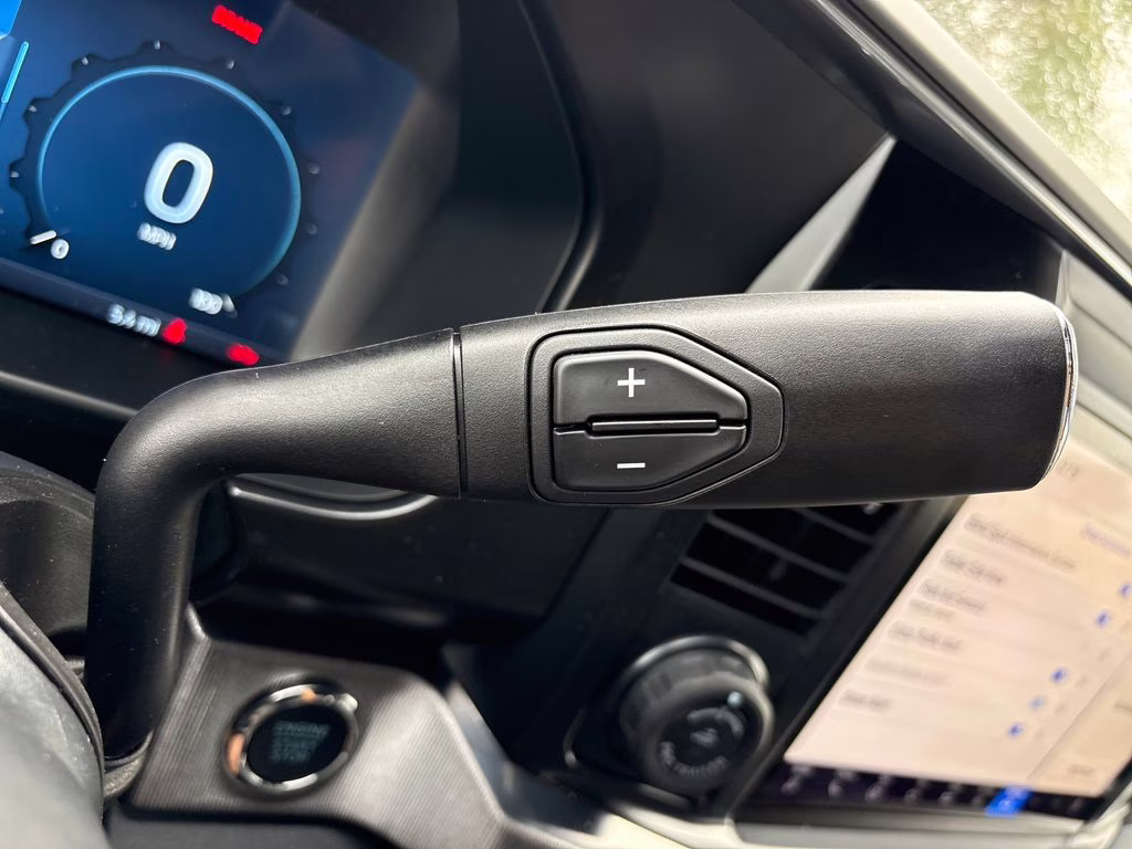 2026 Star White Metallic Tri-Coat Ford Super Duty F-350 SRW Platinum 4X4 Truck