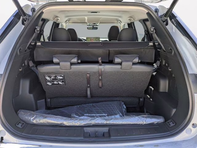 2026 White Diamond Mitsubishi Outlander ES FWD SUV