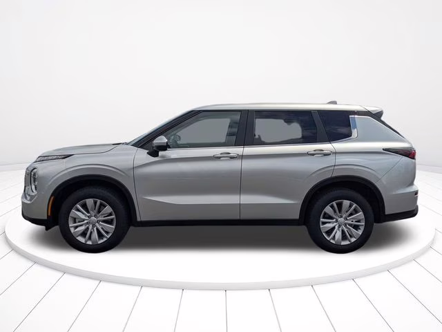 2026 Alloy Silver Metallic Mitsubishi Outlander ES FWD SUV