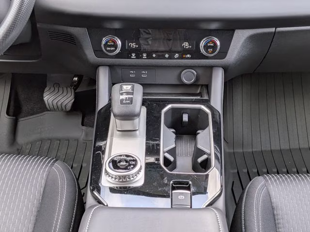 2026 White Diamond Mitsubishi Outlander ES FWD SUV