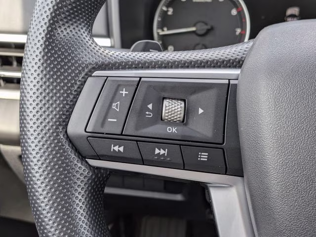 2026 White Diamond Mitsubishi Outlander ES FWD SUV