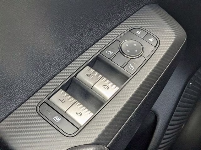 2026 Alloy Silver Metallic Mitsubishi Outlander ES FWD SUV