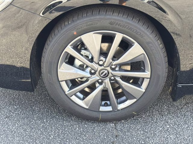 2026 Super Black Nissan Sentra SL FWD Sedan