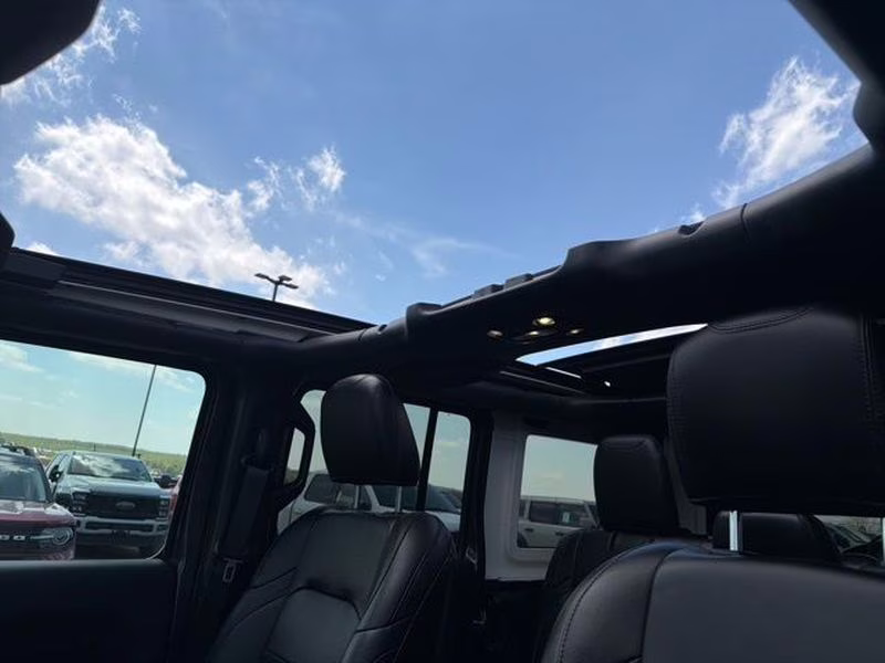 2021 Granite Crystal Metallic Clearcoat Jeep Wrangler Unlimited Sahara Altitude 4X4 SUV