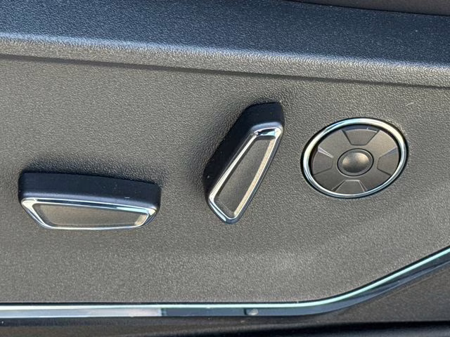 2025 White Metallic Ford F-150 Platinum 4X4 Truck