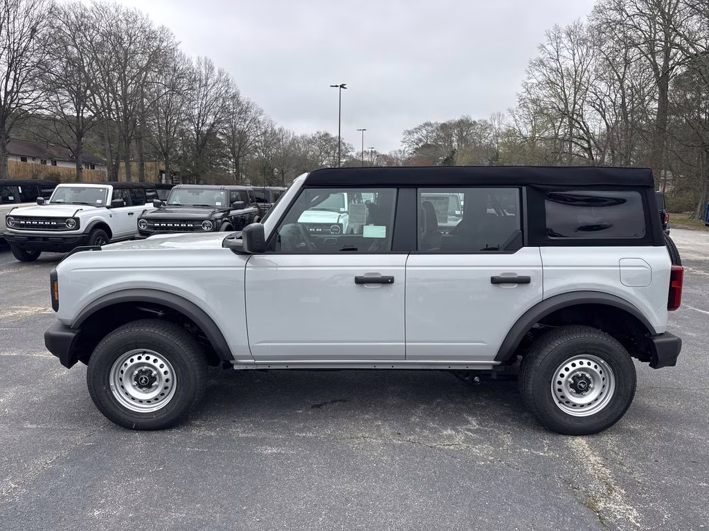 2026 Avalanche Ford Bronco Base 4X4 SUV