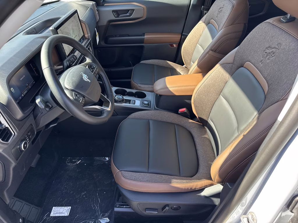 2026 Space White Metallic Ford Bronco Sport Outer Banks 4X4 SUV