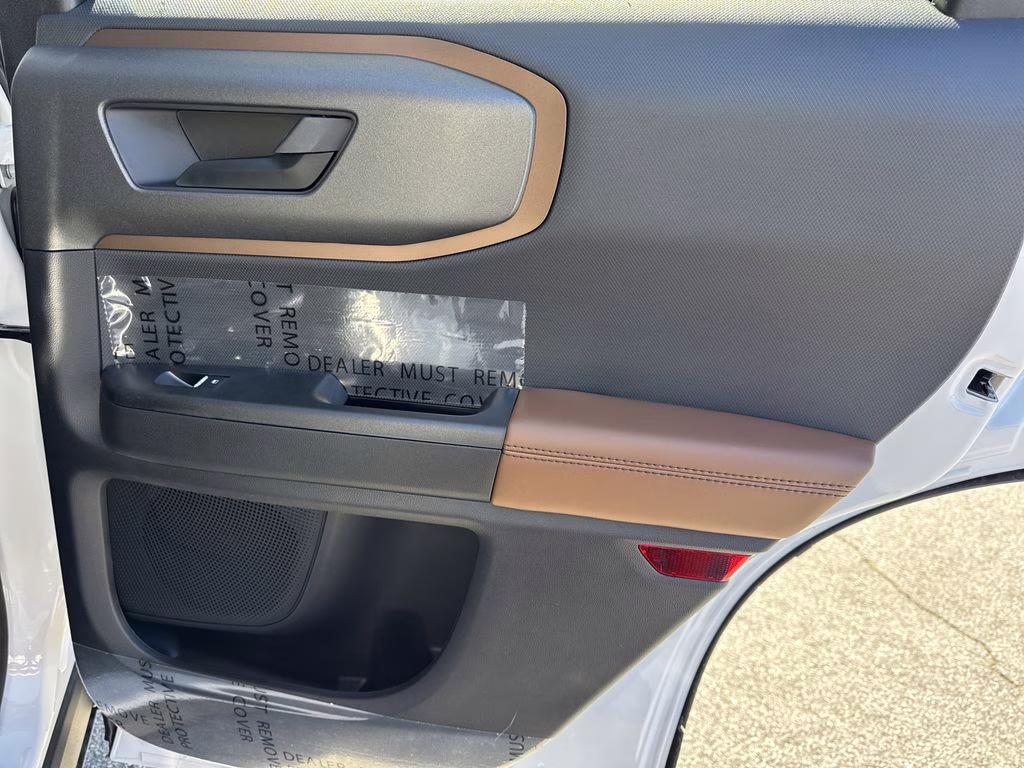 2026 Oxford White Ford Bronco Sport Outer Banks 4X4 SUV