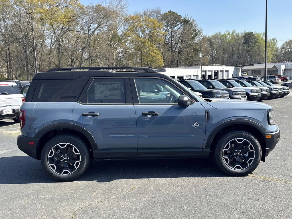 2026 Azure Gray Metallic Ford Bronco Sport Outer Banks 4X4 SUV