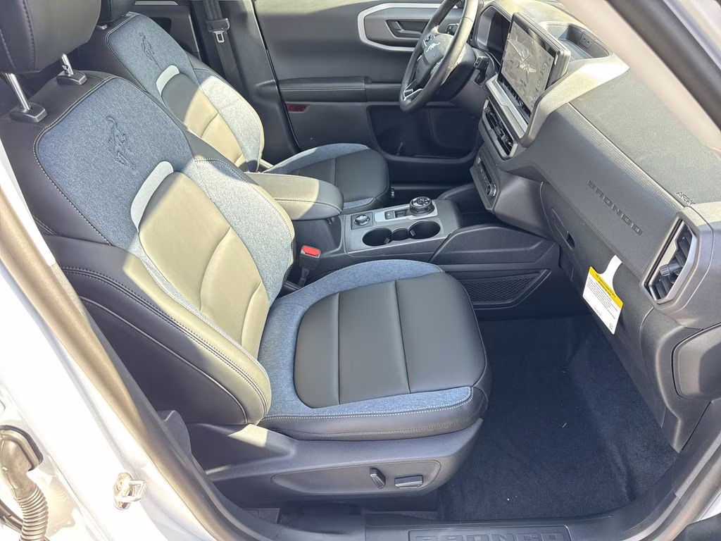 2026 Oxford White Ford Bronco Sport Outer Banks 4X4 SUV