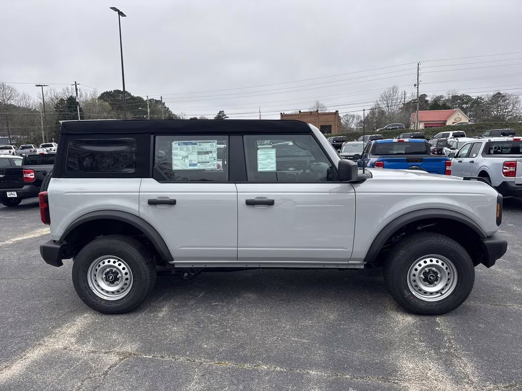 2026 Avalanche Ford Bronco Base 4X4 SUV
