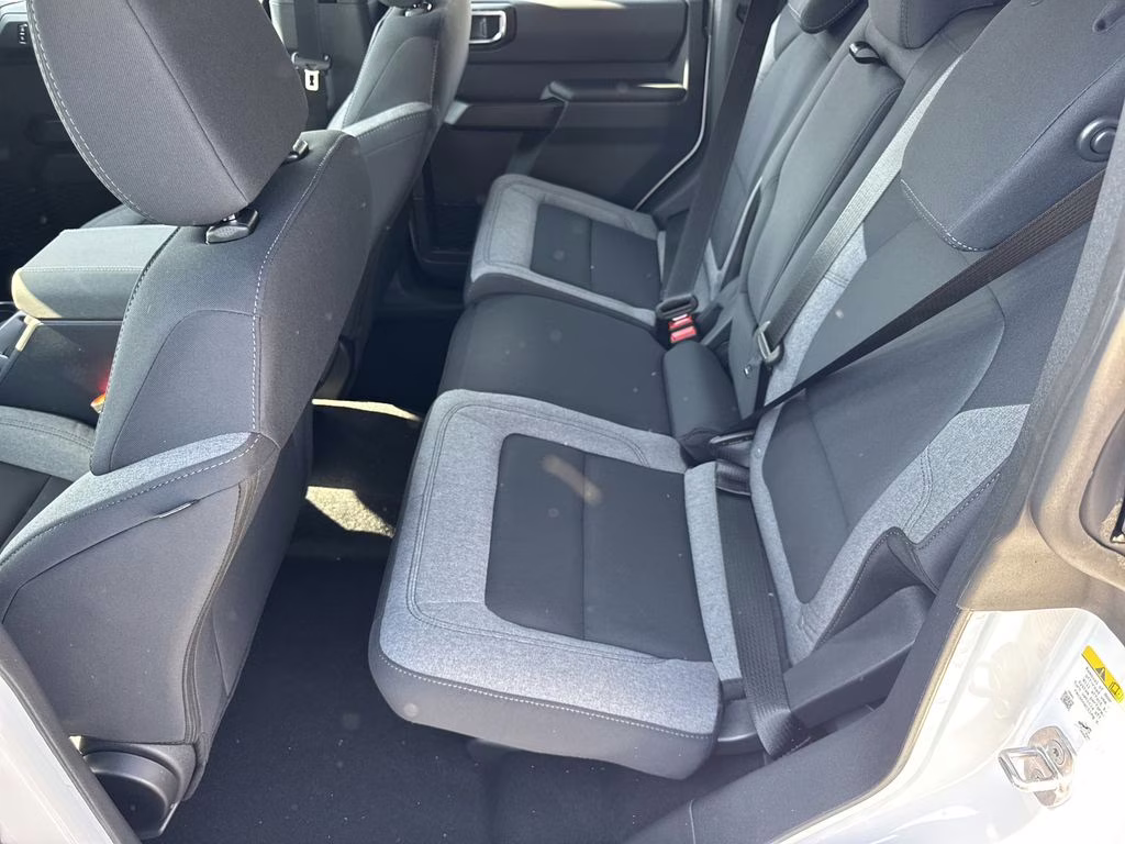 2026 Oxford White Ford Bronco Base 4X4 SUV