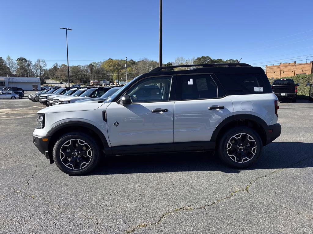 2026 Space White Metallic Ford Bronco Sport Outer Banks 4X4 SUV