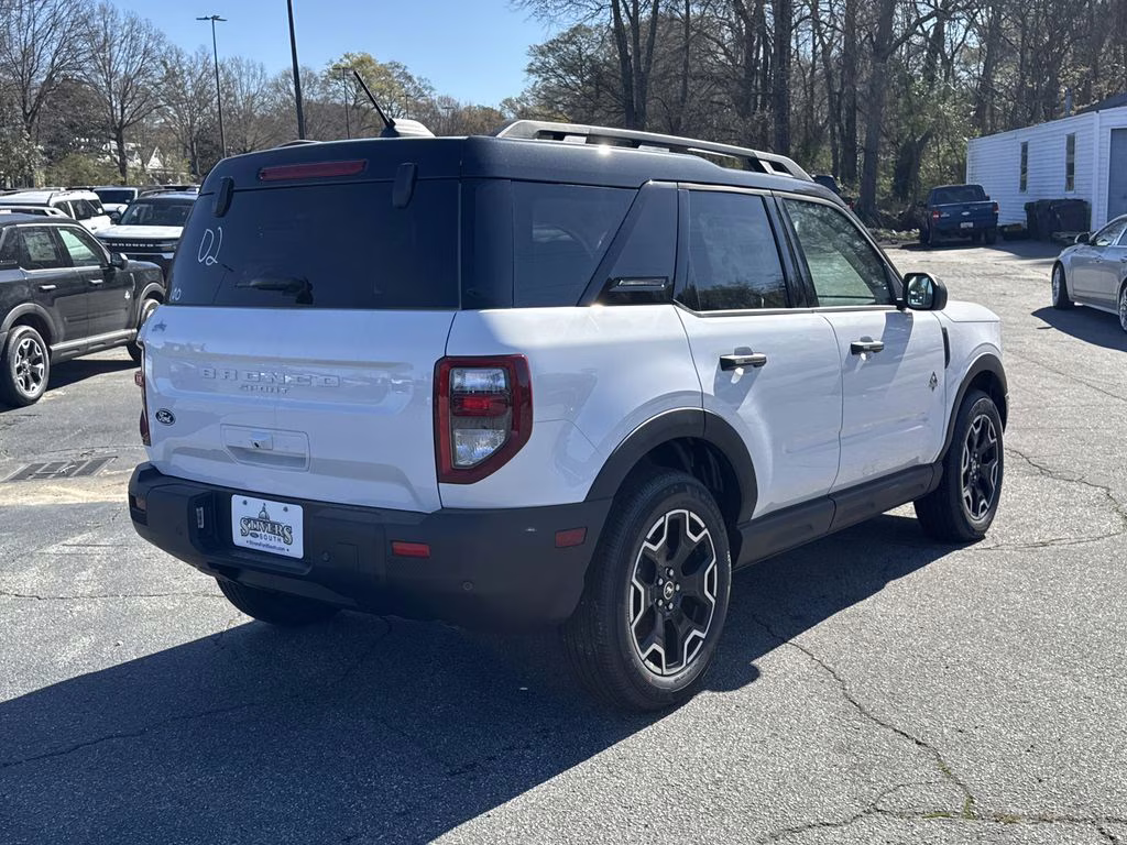 2026 Oxford White Ford Bronco Sport Outer Banks 4X4 SUV