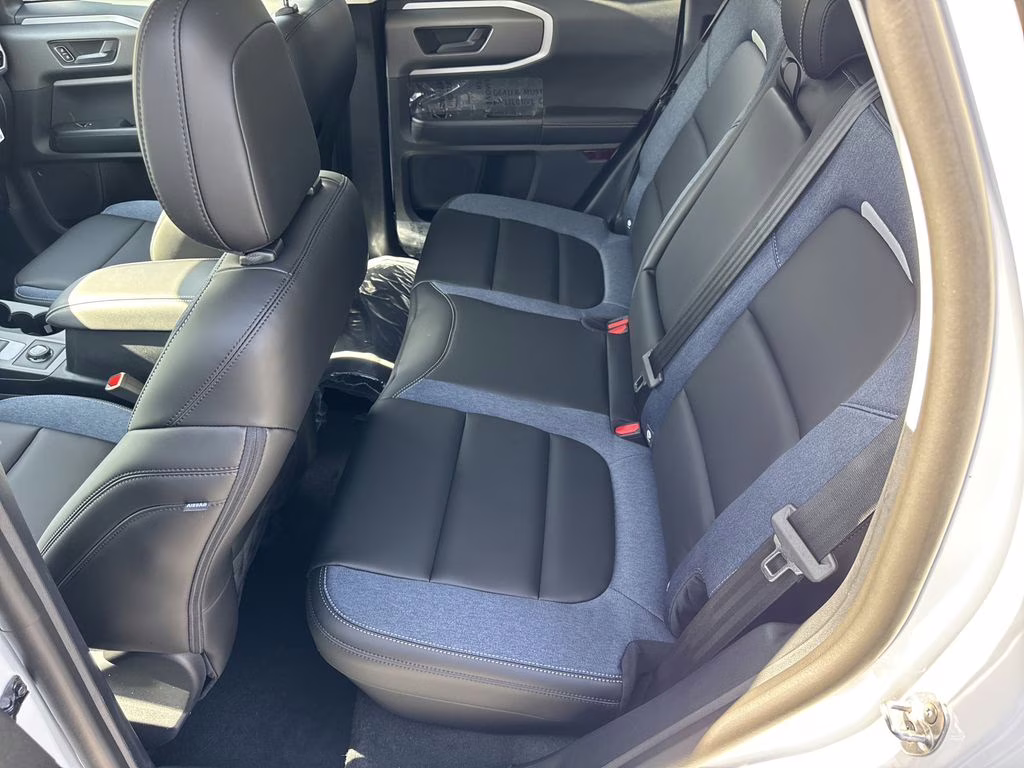 2026 Oxford White Ford Bronco Sport Outer Banks 4X4 SUV