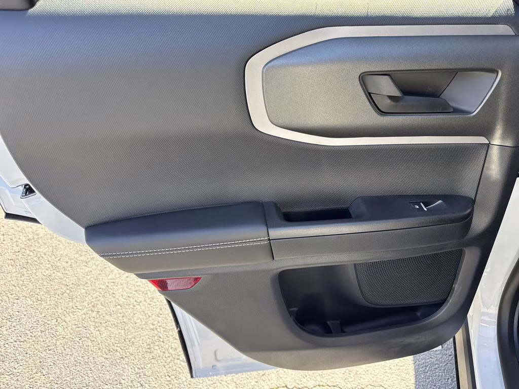 2026 Oxford White Ford Bronco Sport Outer Banks 4X4 SUV