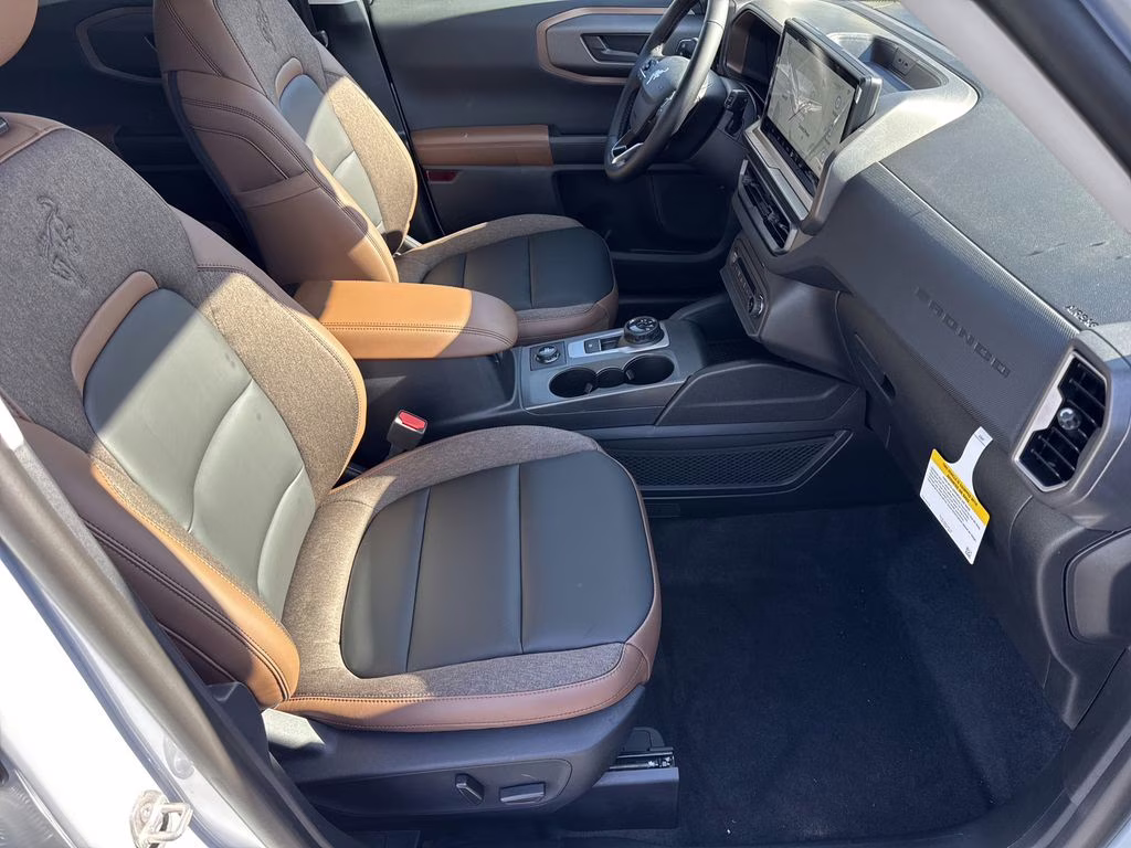 2026 Space White Metallic Ford Bronco Sport Outer Banks 4X4 SUV