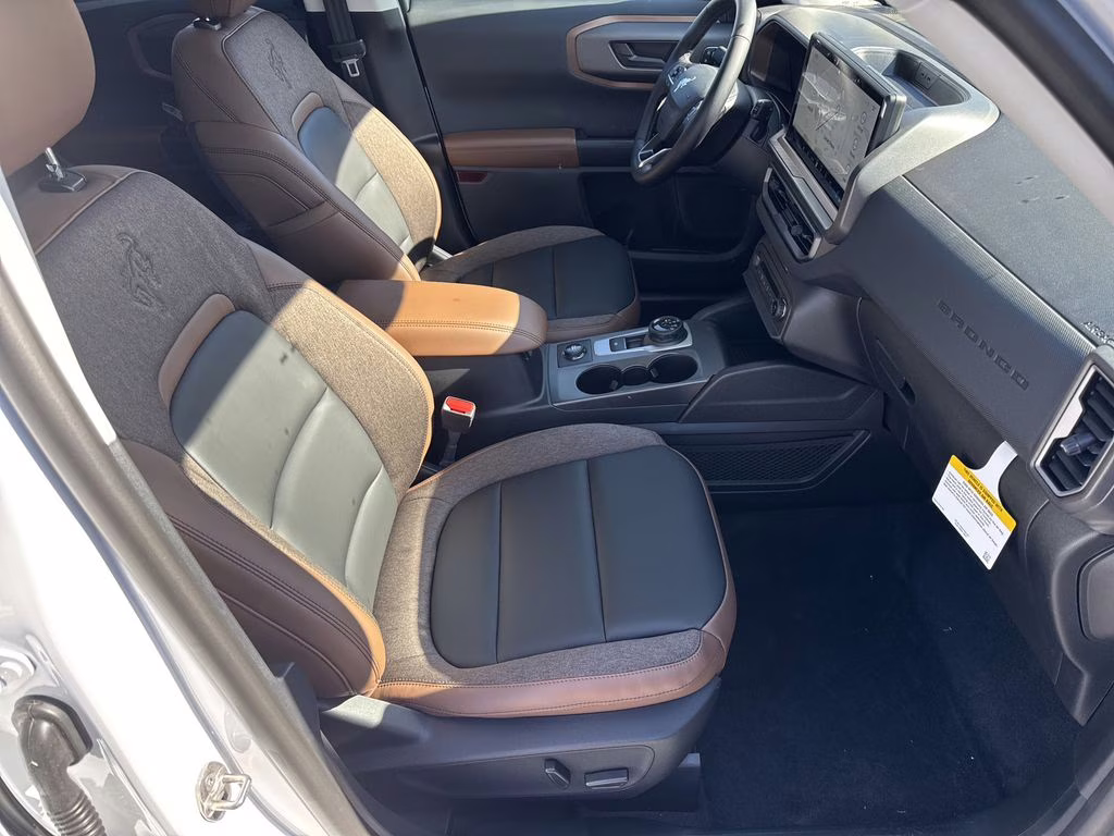 2026 Oxford White Ford Bronco Sport Outer Banks 4X4 SUV