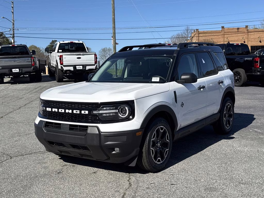 2026 Oxford White Ford Bronco Sport Outer Banks 4X4 SUV