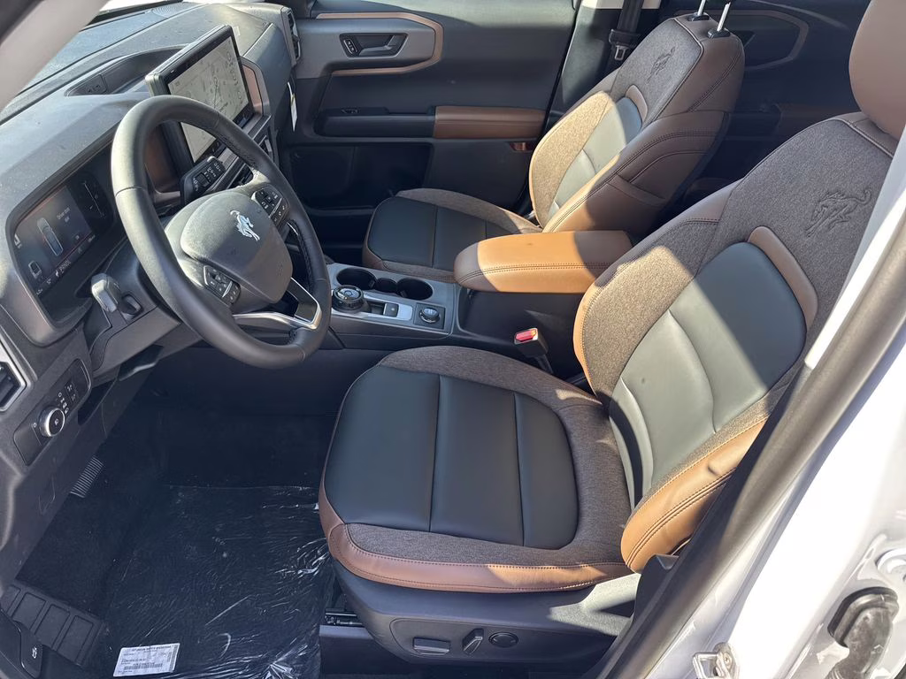 2026 Oxford White Ford Bronco Sport Outer Banks 4X4 SUV