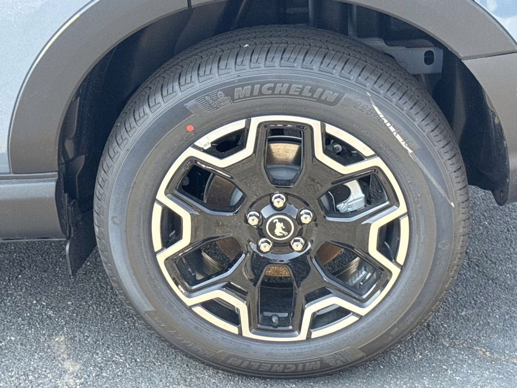 2026 Azure Gray Metallic Ford Bronco Sport Outer Banks 4X4 SUV