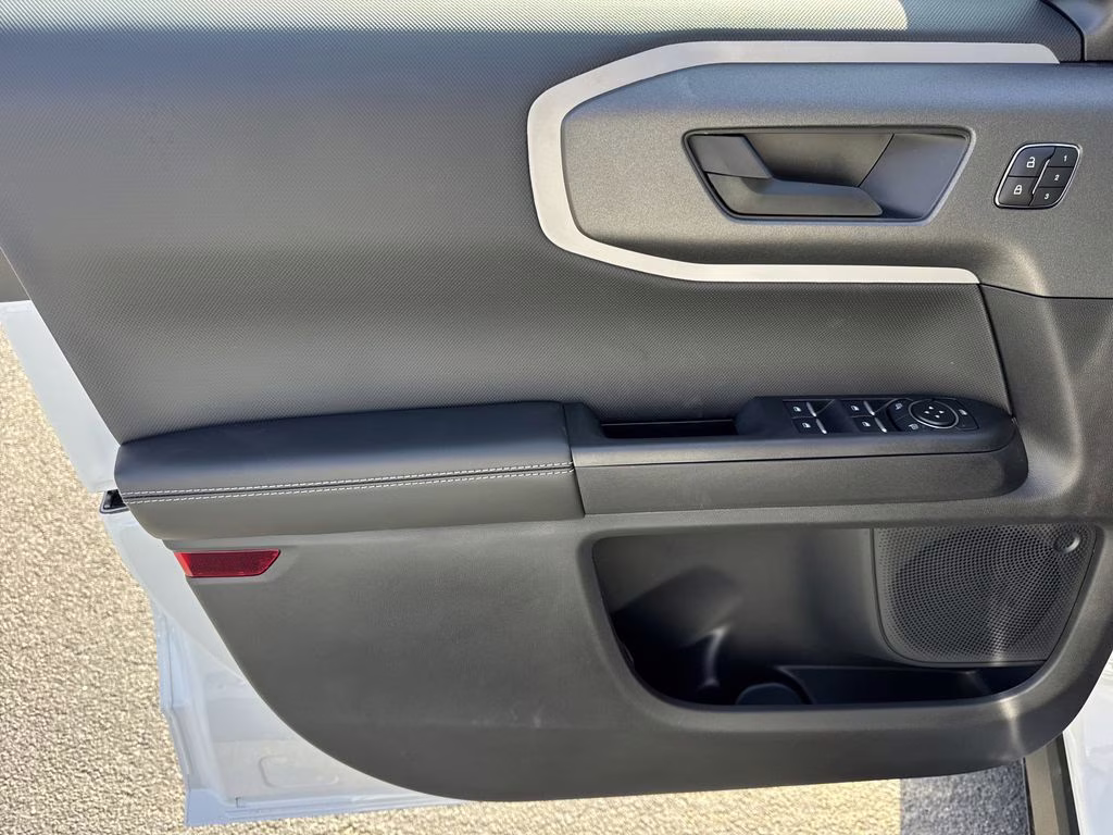 2026 Oxford White Ford Bronco Sport Outer Banks 4X4 SUV