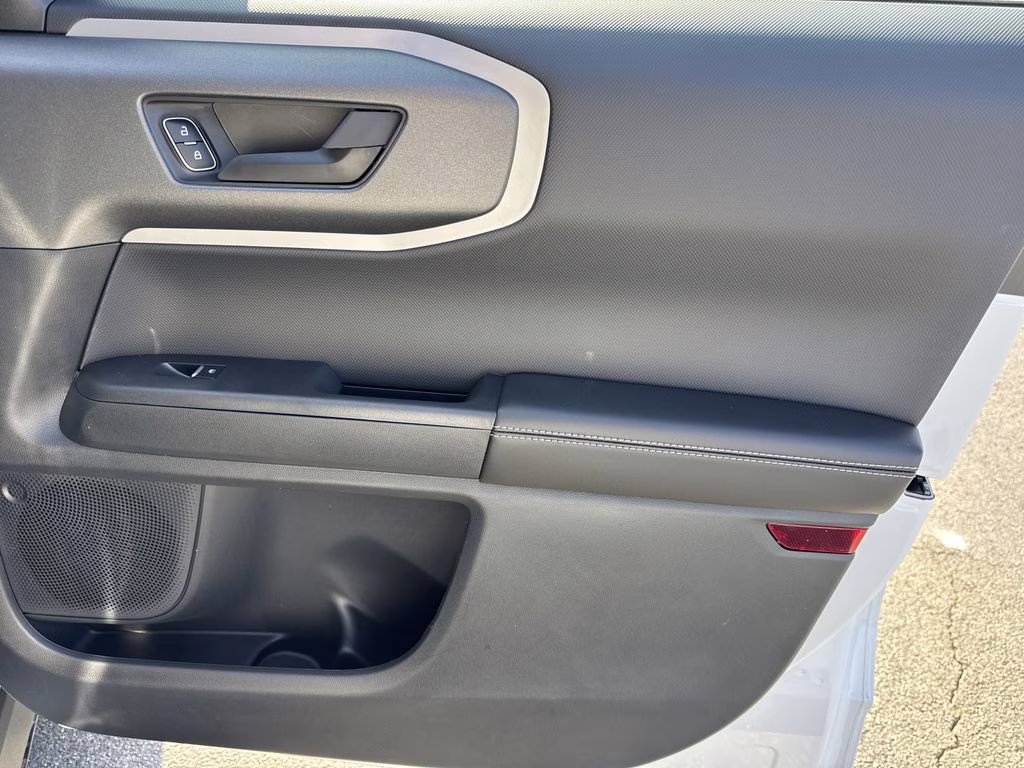 2026 Oxford White Ford Bronco Sport Outer Banks 4X4 SUV