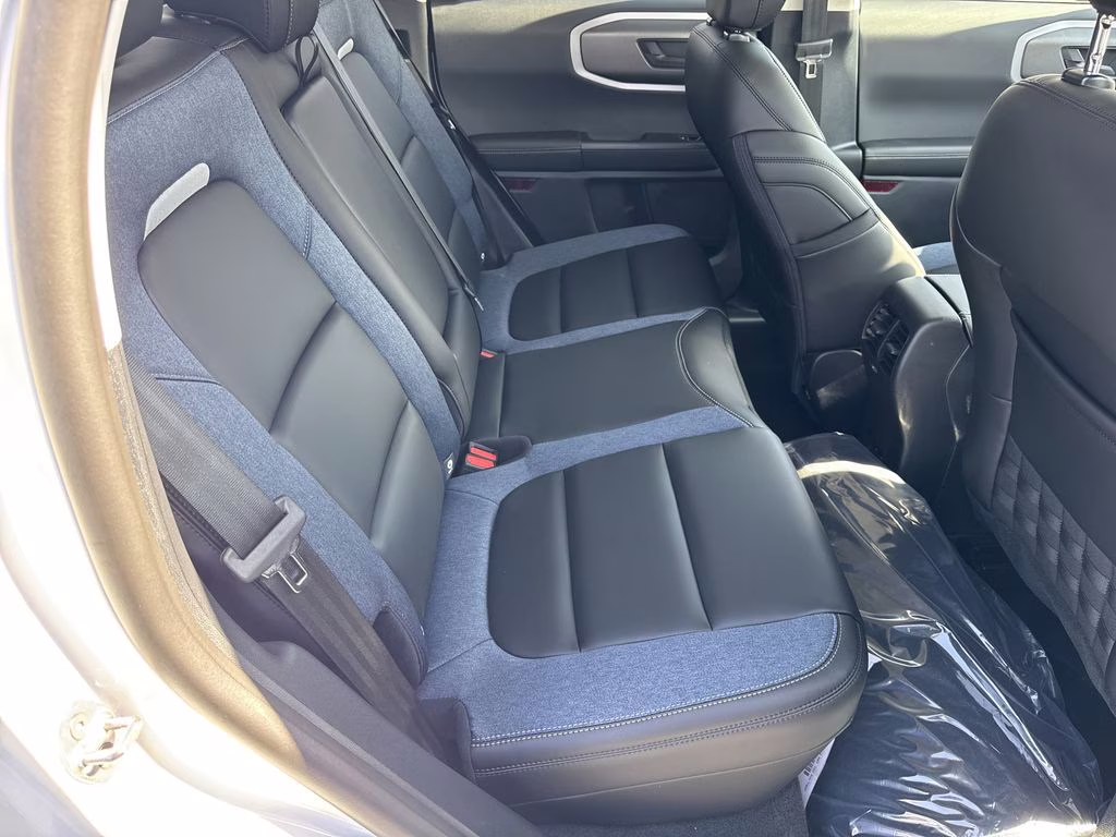 2026 Oxford White Ford Bronco Sport Outer Banks 4X4 SUV