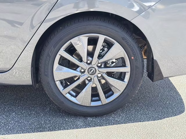 2026 Gun Metallic Nissan Sentra SL FWD Sedan