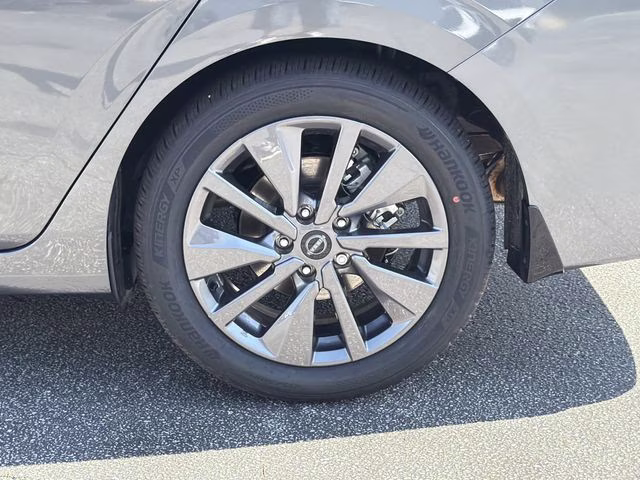 2026 Gun Metallic Nissan Sentra SL FWD Sedan