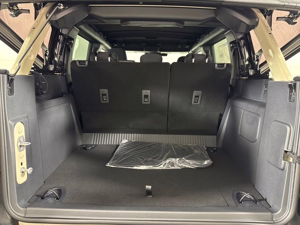 2026 Desert Sand Ford Bronco Big Bend 4X4 SUV