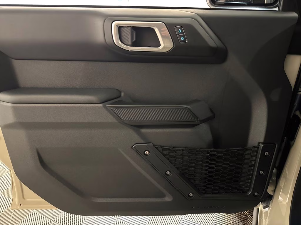 2026 Desert Sand Ford Bronco Badlands 4X4 SUV