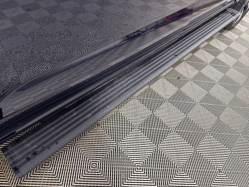 2025 Antimatter Blue Metallic Ford F-150 Lightning Platinum AWD Truck