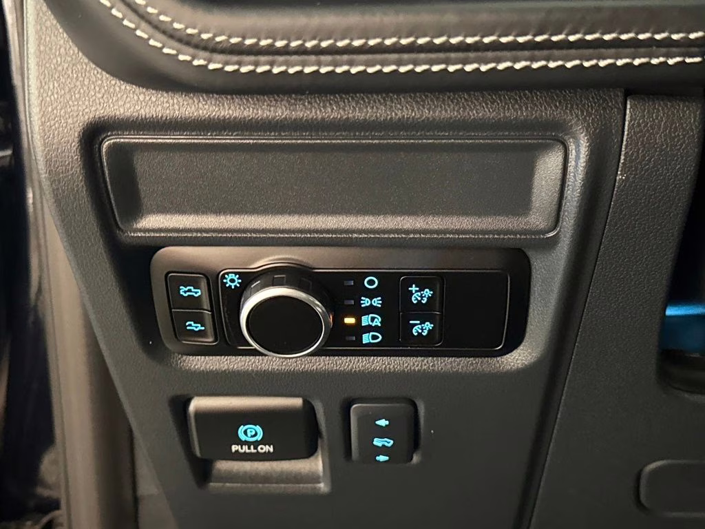 2025 Antimatter Blue Metallic Ford F-150 Lightning Platinum AWD Truck