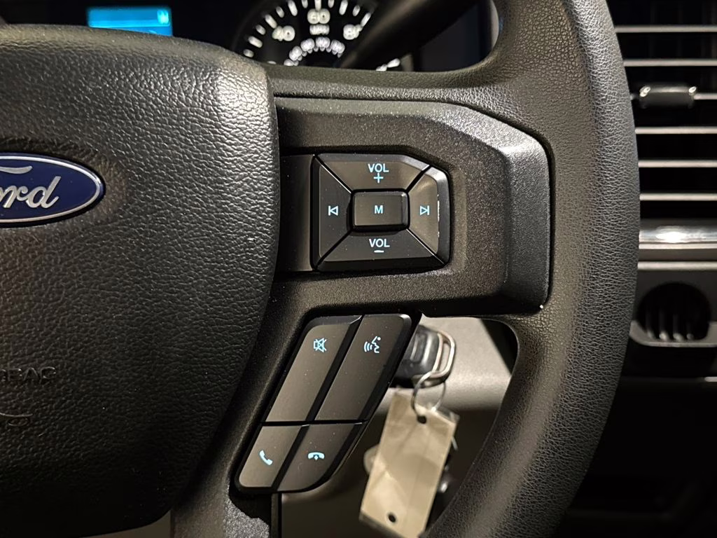 2017 Oxford White Ford F-150 XLT RWD Truck