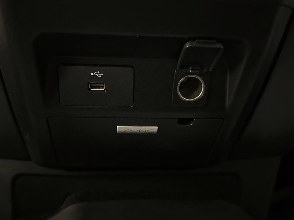 2017 Oxford White Ford F-150 XLT RWD Truck